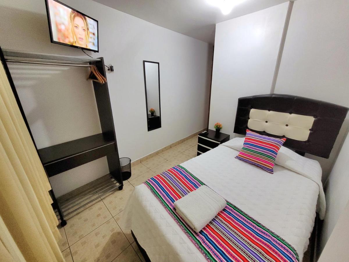 Hostal El Viajero En โอยานไตตามโบ ภายนอก รูปภาพ