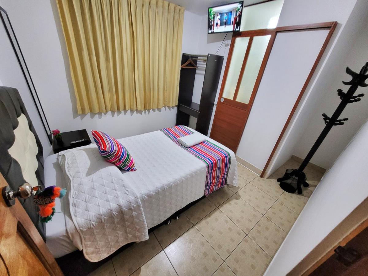 Hostal El Viajero En โอยานไตตามโบ ภายนอก รูปภาพ