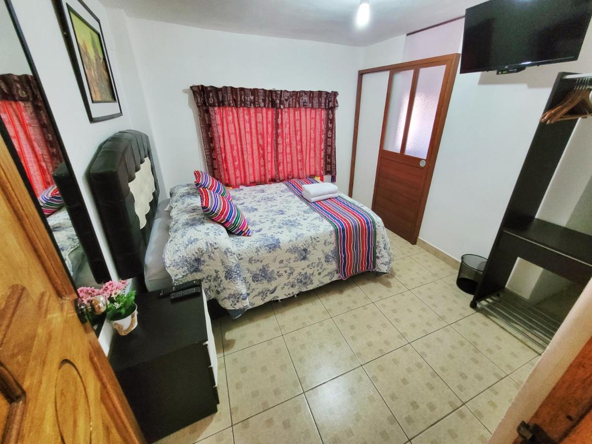 Hostal El Viajero En โอยานไตตามโบ ภายนอก รูปภาพ
