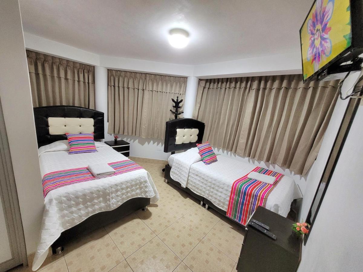 Hostal El Viajero En โอยานไตตามโบ ภายนอก รูปภาพ
