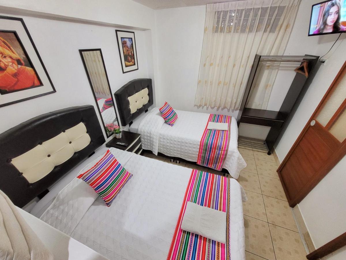 Hostal El Viajero En โอยานไตตามโบ ภายนอก รูปภาพ