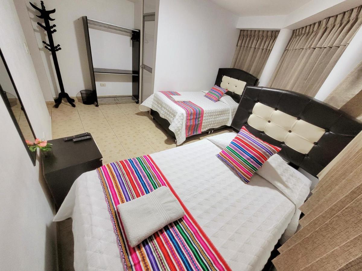Hostal El Viajero En โอยานไตตามโบ ภายนอก รูปภาพ
