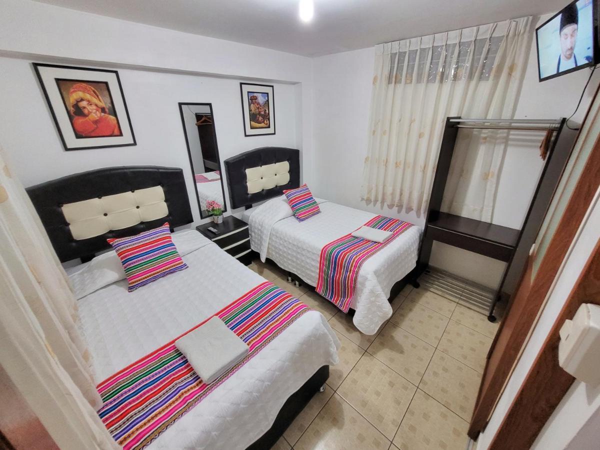 Hostal El Viajero En โอยานไตตามโบ ภายนอก รูปภาพ